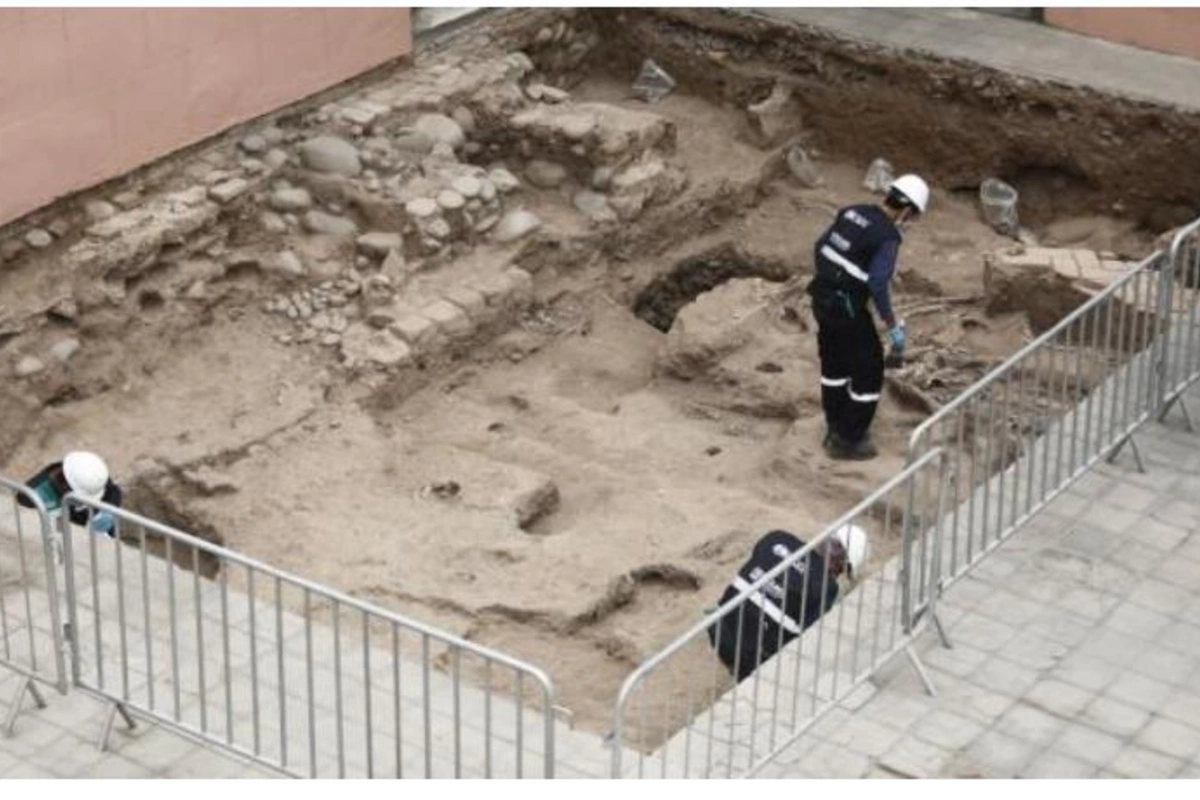 500 illik xəstəxananın həyətindən onlarla skelet çıxdı — FOTOLAR