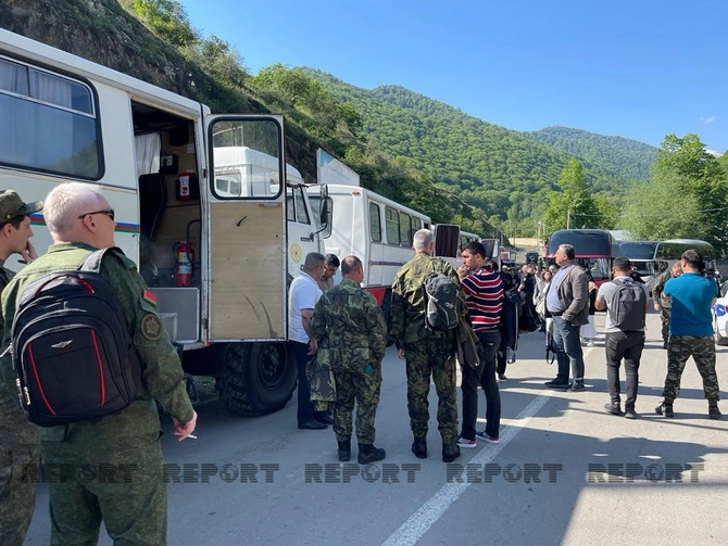Xarici diplomatların Kəlbəcərə səfəri başladı — FOTOLAR