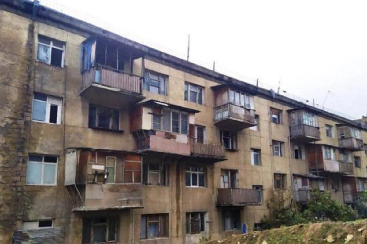 Qaldıqca qızıla dönən köhnə binalar... — ARAŞDIRMA