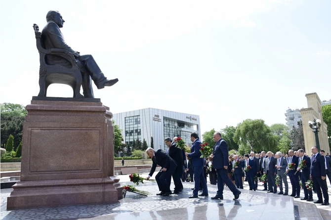 “Ulu öndər Heydər Əliyevin ideyaları əbədidir” — FOTOLAR