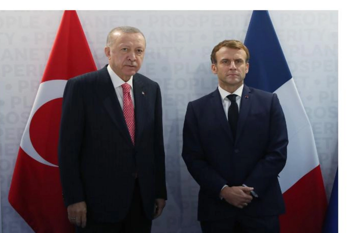 Ərdoğan Makronla Ukraynadakı vəziyyəti müzakirə edib