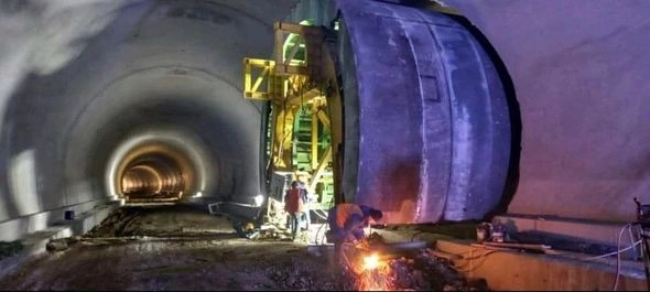 Əhmədbəyli-Füzuli-Şuşa yolundakı tunellərin tikintisindən yeni görüntülər