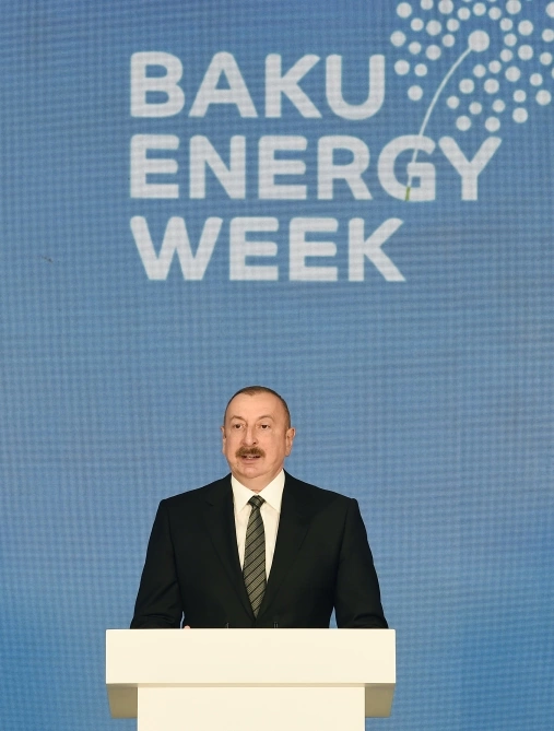 Prezident Bakı Enerji Həftəsində çıxış etdi — YENİLƏNİB Prezident Bakı Enerji Həftəsində çıxış etdi — YENİLƏNİB