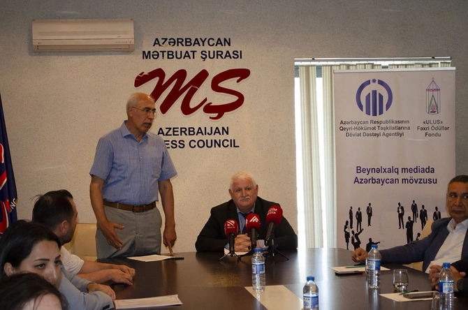 Mətbuat Şurasında beynəlxalq mediada Azərbaycan mövzusu ilə bağlı toplantı keçirildi — FOTOLAR