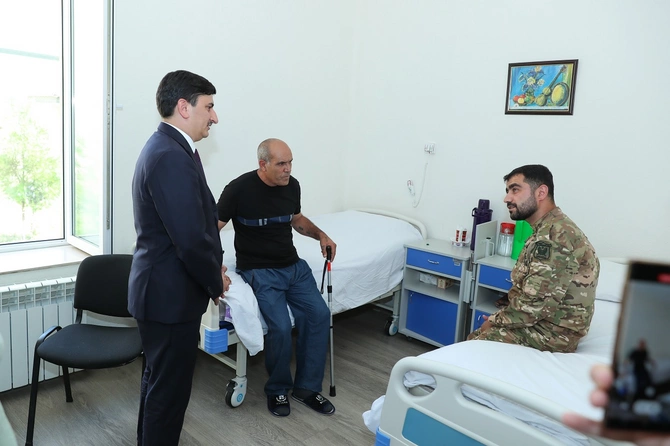 Reabilitasiyaya cəlb olunan bir qrup qazi ilə görüş oldu — FOTOLAR Reabilitasiyaya cəlb olunan bir qrup qazi ilə görüş oldu — FOTOLAR