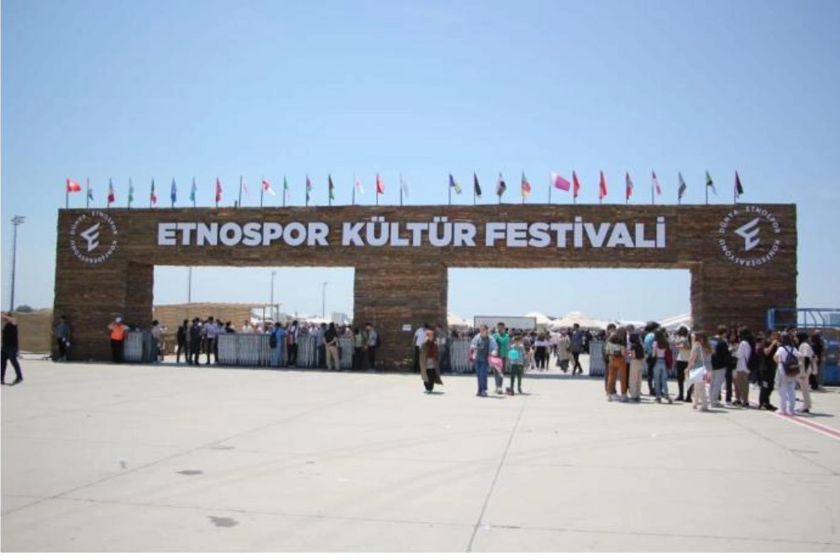 Qarabağ atları V Etnospor Mədəniyyət Festivalında — FOTOLAR