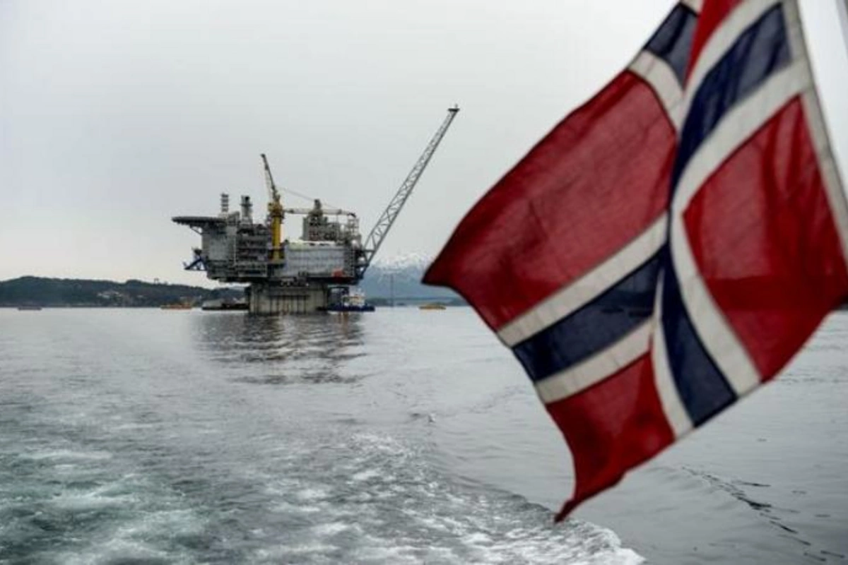 Norveç neft hasilatını dayandıra bilər
