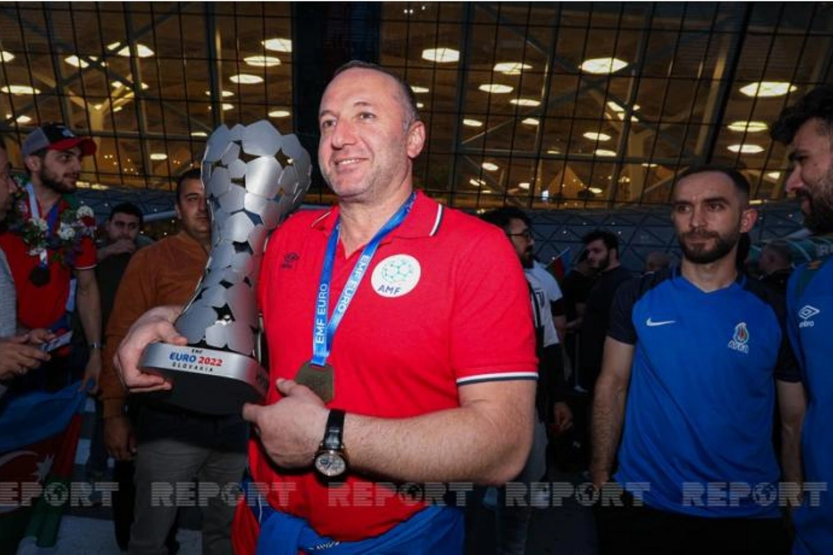 Avropa çempionu olan Azərbaycanın minifutbol millisi Vətənə qayıtdı — FOTOLAR