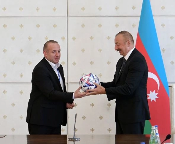İlham Əliyev Avropa çempionatının qalibi olan milli komandamızın üzvlərini qəbul etdi — YENİLƏNİB