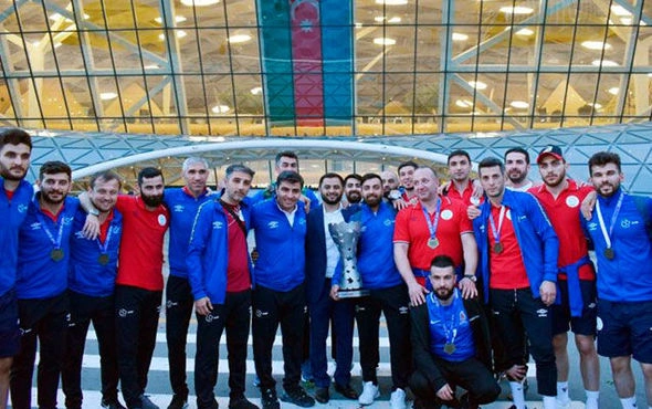 Avropa çempionlarımızı tanıyaq: Biri məktəbdə, biri FHN-də, biri sexdə çalışır — FOTOLAR Avropa çempionlarımızı tanıyaq: Biri məktəbdə, biri FHN-də, biri sexdə çalışır — FOTOLAR