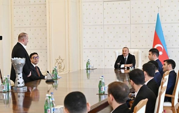 İlham Əliyev Avropa çempionatının qalibi olan milli komandamızın üzvlərini qəbul etdi — YENİLƏNİB