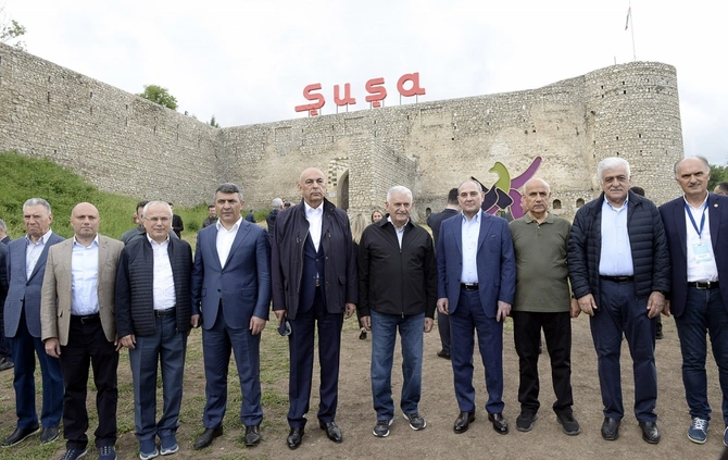 Beynəlxalq konfransın nümayəndələri Şuşaya səfər etdilər — FOTOLAR
