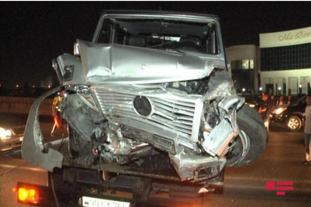 Bakıda “Gelandewagen” qəza törətdi, 7 nəfər xəsarət aldı — FOTOLAR