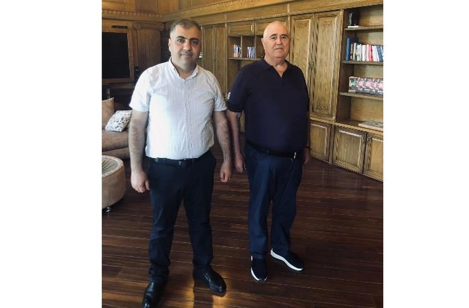 “Laba Mübariz” bıçağı çıxarıb boğazımı kəsdi, 70 faiz qan itirdim” — “Şərurlu İsfəndiyar”la SENSASİON MÜSAHİBƏ