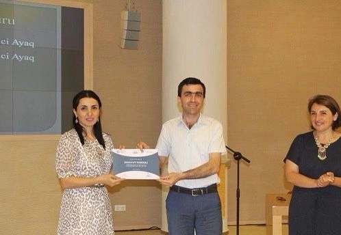 ADA-da “Publisistika və Köşə Yazarlığı” mövzusunda seminar keçirildi — FOTOLAR ADA-da “Publisistika və Köşə Yazarlığı” mövzusunda seminar keçirildi — FOTOLAR