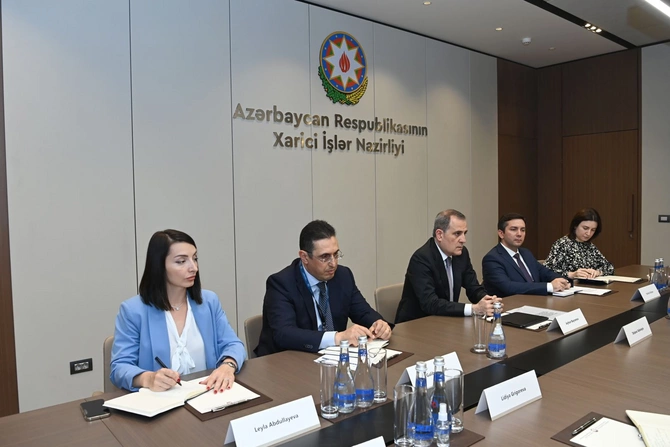 Ceyhun Bayramov BMT-nin Cenevrə bölməsinin baş direktoru ilə görüşdü — FOTO Ceyhun Bayramov BMT-nin Cenevrə bölməsinin baş direktoru ilə görüşdü — FOTO