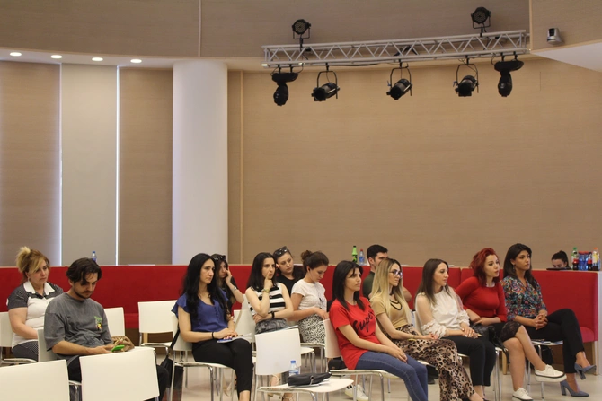 “Publisistika və Köşə Yazarlığı” mövzusunda seminara yekun vuruldu — FOTOLAR