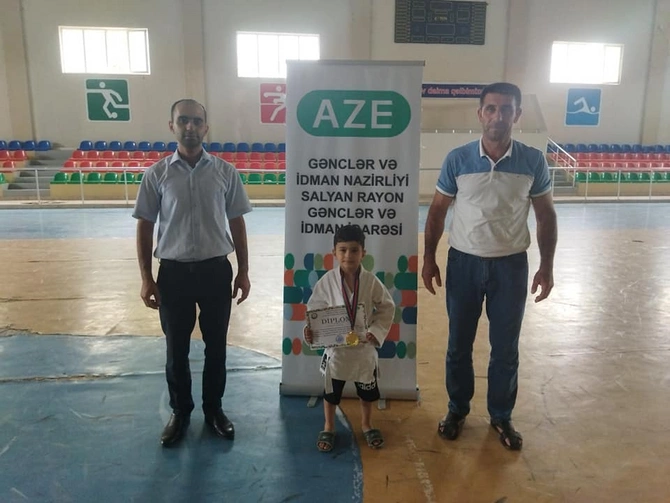 Salyanda cüdo üzrə açıq rayon birinciliyi keçirildi — FOTOLAR Salyanda cüdo üzrə açıq rayon birinciliyi keçirildi — FOTOLAR