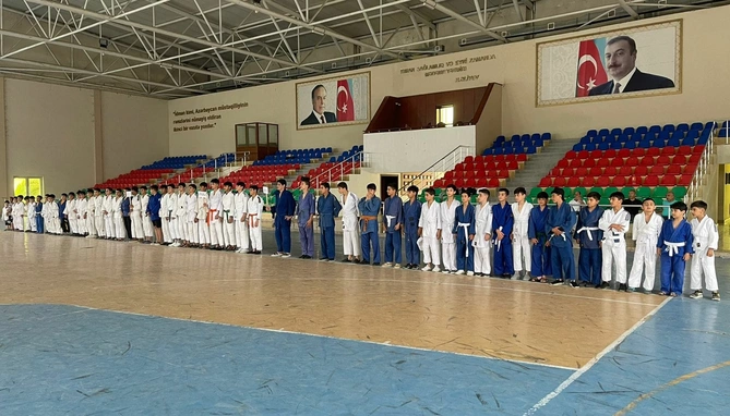Salyanda cüdo üzrə açıq rayon birinciliyi keçirildi — FOTOLAR Salyanda cüdo üzrə açıq rayon birinciliyi keçirildi — FOTOLAR