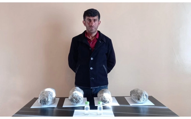 DSX ölkəyə narkotik gətirilməsinin qarşısını aldı, çoban saxlanıldı — FOTO DSX ölkəyə narkotik gətirilməsinin qarşısını aldı, çoban saxlanıldı — FOTO
