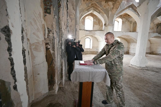 “Azərbaycanda dinlə dövlət arasındakı münasibət hörmətə və təqdirəlayiqdir” “Azərbaycanda dinlə dövlət arasındakı münasibət hörmətə və təqdirəlayiqdir”