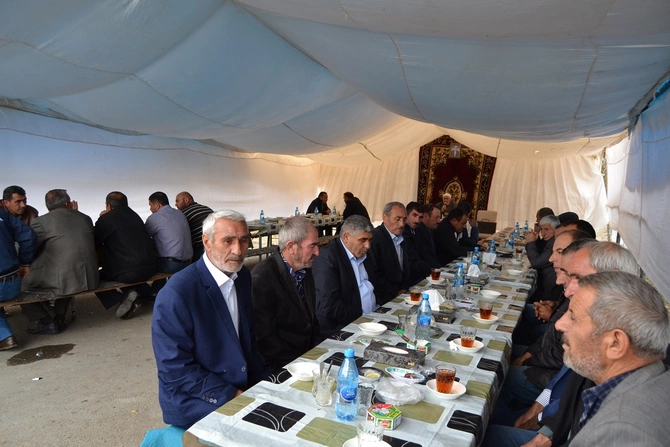 Füzulidə yas yerləri sadələşdirilmiş şəkildə təşkil olunur — FOTOLAR Füzulidə yas yerləri sadələşdirilmiş şəkildə təşkil olunur — FOTOLAR