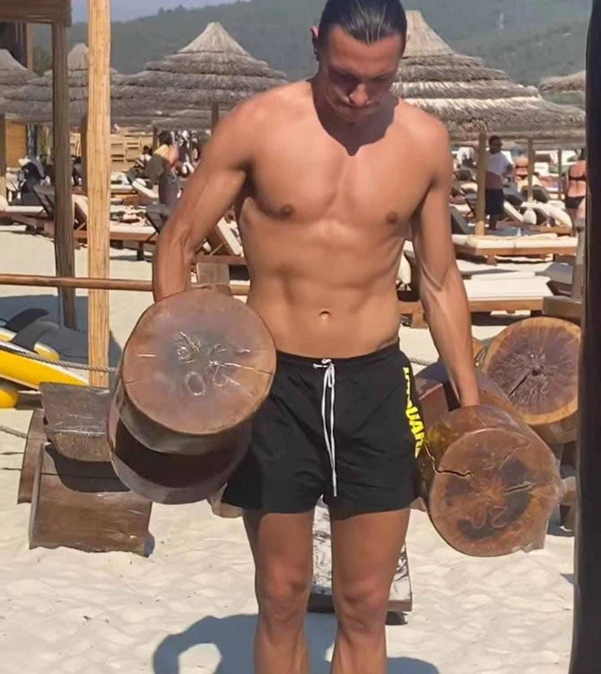 Millimizin gənc futbolçusu cazibədar sevgilisi ilə — FOTOLAR