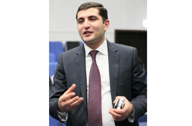 Düşünürük ki, bu, “Əli Həsənov dövrü”nü tamamilə qapadacaq — Baş redaktorların gözləntiləri