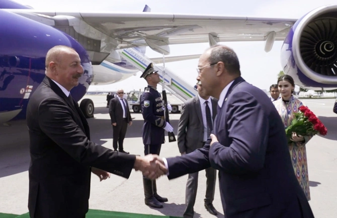 İlham Əliyev Özbəkistana dövlət səfərinə getdi — FOTOLAR İlham Əliyev Özbəkistana dövlət səfərinə getdi — FOTOLAR