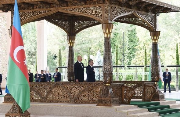 İlham Əliyevin Daşkənddə rəsmi qarşılanma mərasimi oldu — FOTOLAR İlham Əliyevin Daşkənddə rəsmi qarşılanma mərasimi oldu — FOTOLAR