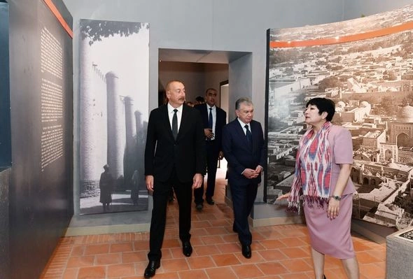 İlham Əliyev Xivədə “Nurullaboy” saray kompleksi ilə tanış oldu — YENİLƏNİB İlham Əliyev Xivədə “Nurullaboy” saray kompleksi ilə tanış oldu — YENİLƏNİB