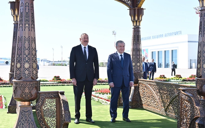 Prezident Özbəkistanın Ürgənc şəhərinə getdi — FOTOLAR