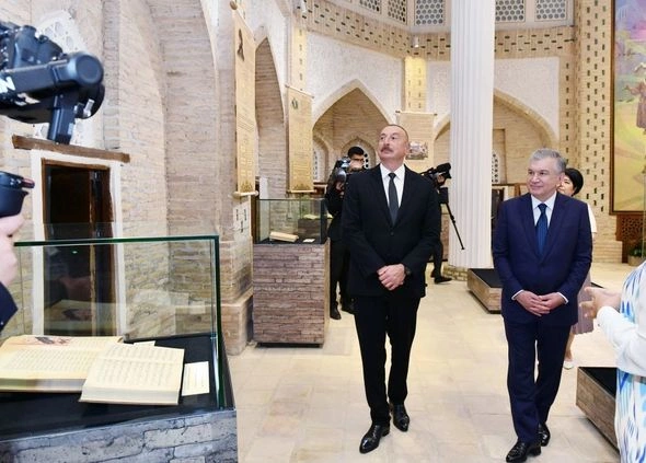 Prezidentlər İçan-Qala Dövlət Tarixi Memarlıq Muzeyi ilə tanış oldular — YENİLƏNİB