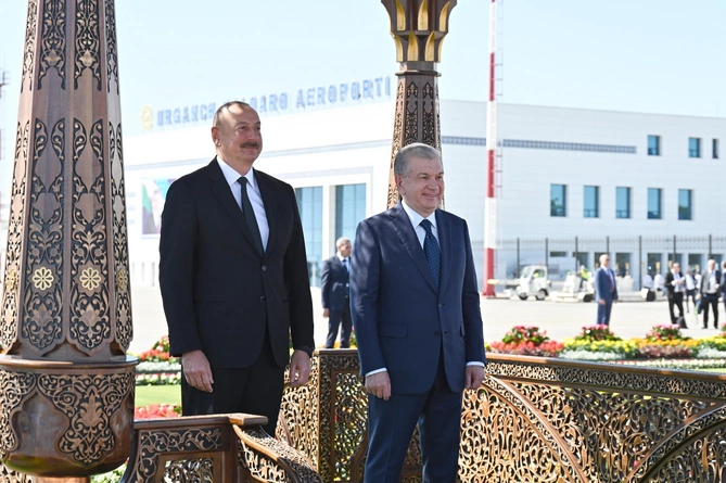 Prezident Özbəkistanın Ürgənc şəhərinə getdi — FOTOLAR