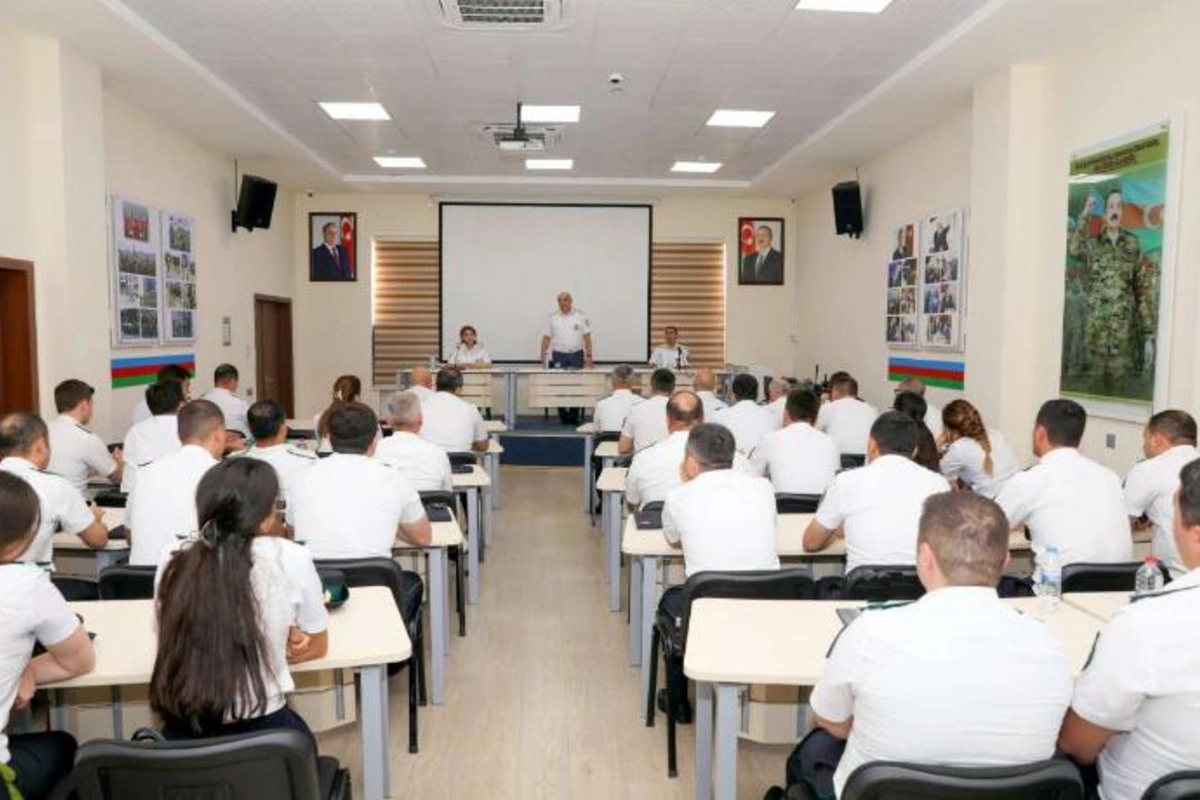 Gömrük Akademiyasında ixtisasartırma təlimlərinin yekun qiymətləndirilmə mərhələsi keçirilib — FOTOLAR