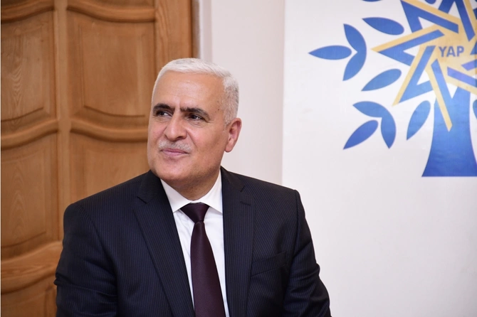 Xarıbülbül qoxulu Silahlı Qüvvələr Günü... — FOTOLAR