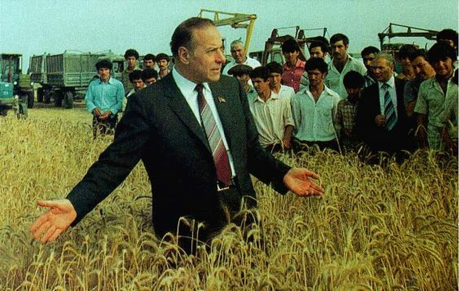 Böyük Yolun davamının uğurlu nəticəsi bugünkü qalib Azərbaycandır — FOTOLAR