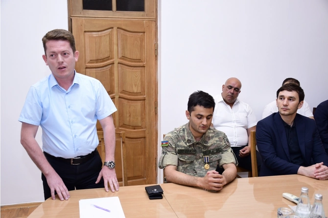 Xarıbülbül qoxulu Silahlı Qüvvələr Günü... — FOTOLAR