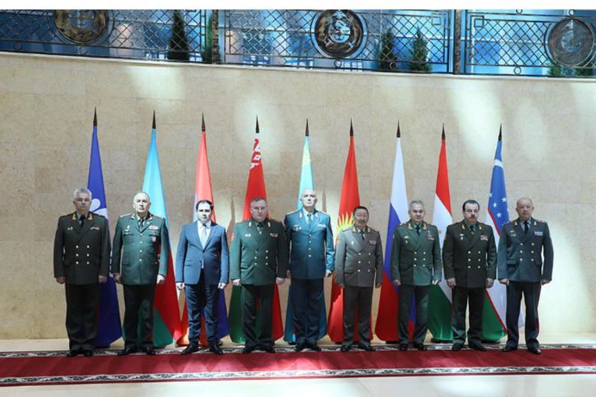Kərim Vəliyev MDB Müdafiə Nazirləri Şurasının iclasında iştirak etdi