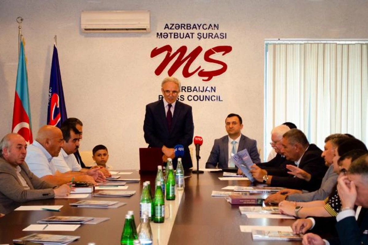 “Poliqon” jurnalının 10 illik yubileyində jurnalist Rəşad Süleymanovun xatirəsi anıldı — FOTOLAR