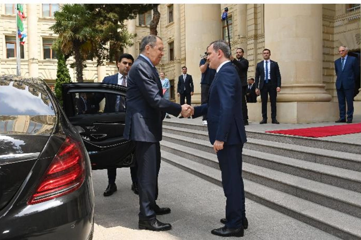 Azərbaycan və Rusiya XİN başçılarının müzakirə etdikləri məsələlər açıqlandı