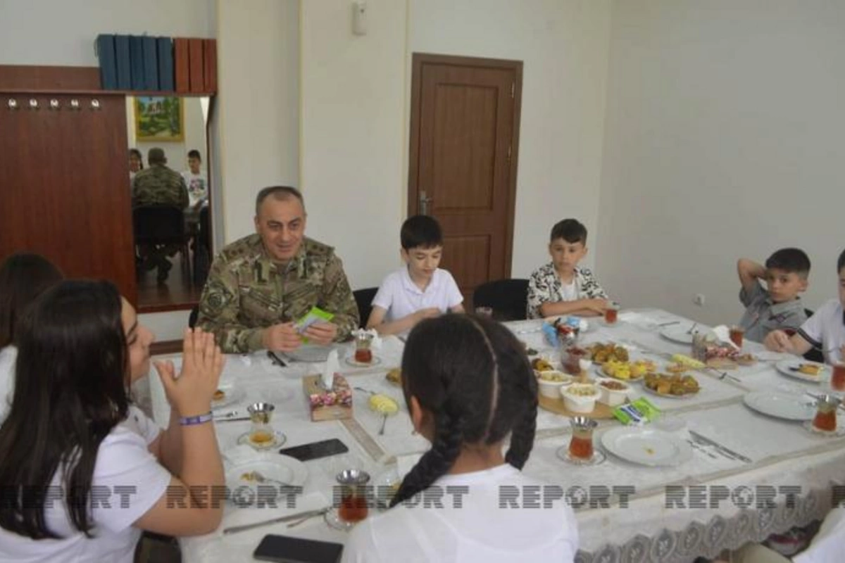 Hikmət Mirzəyev şəhid övladları ilə görüşdü — FOTOLAR