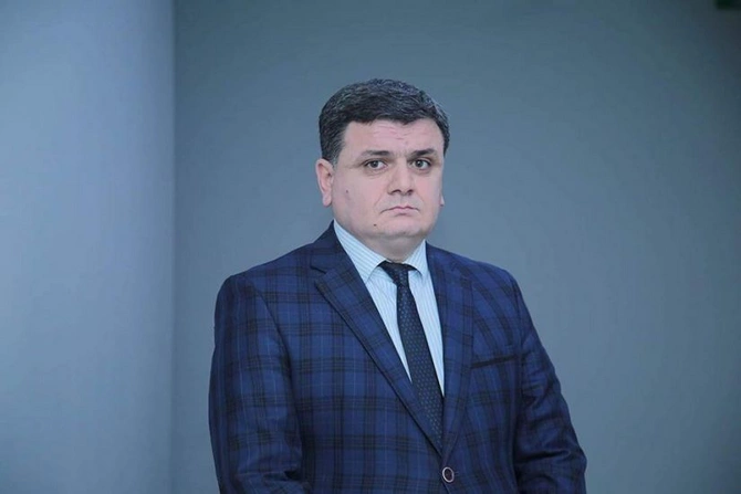 Xaricdə alınan sürücülük vəsiqələrini dəyişməyənləri hansı cəzalar gözləyir? Xaricdə alınan sürücülük vəsiqələrini dəyişməyənləri hansı cəzalar gözləyir?