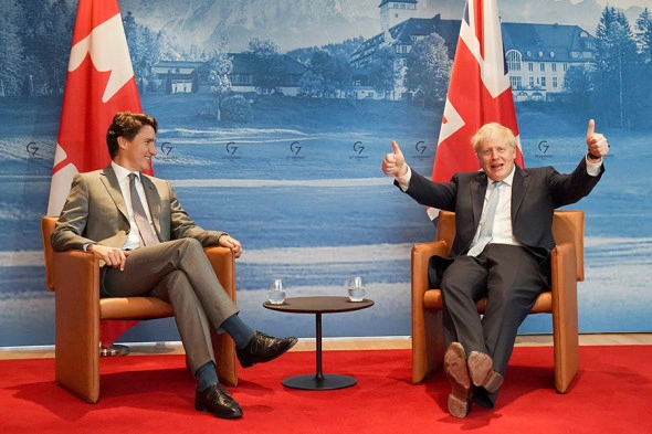G7 liderlərinin Alp dağlarında görüşündən maraqlı FOTOLAR
