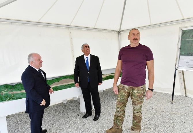 İlham Əliyev Laçın Beynəlxalq Hava Limanının tikintisi ilə tanış oldu — FOTOLAR