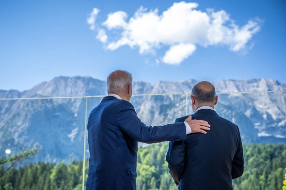 G7 liderlərinin Alp dağlarında görüşündən maraqlı FOTOLAR
