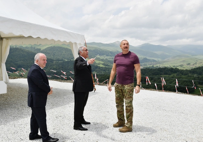 İlham Əliyev Laçın Beynəlxalq Hava Limanının tikintisi ilə tanış oldu — FOTOLAR
