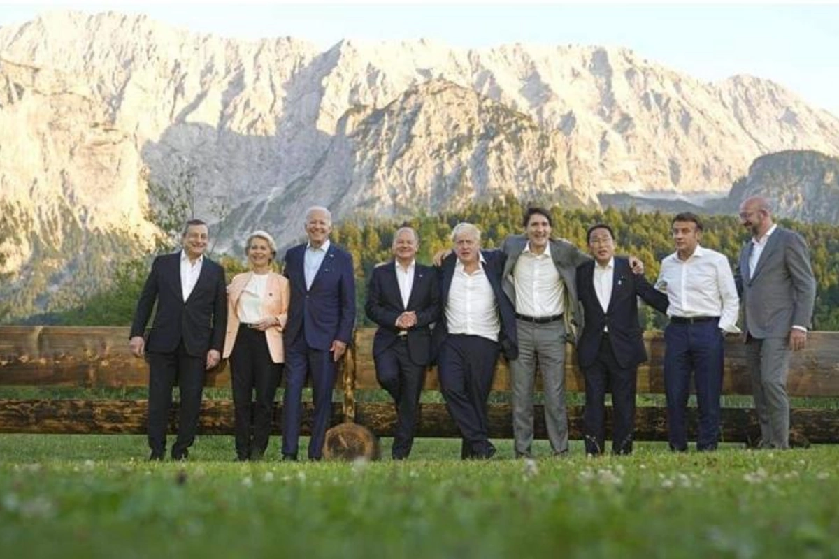 G7 liderlərinin Alp dağlarında görüşündən maraqlı FOTOLAR