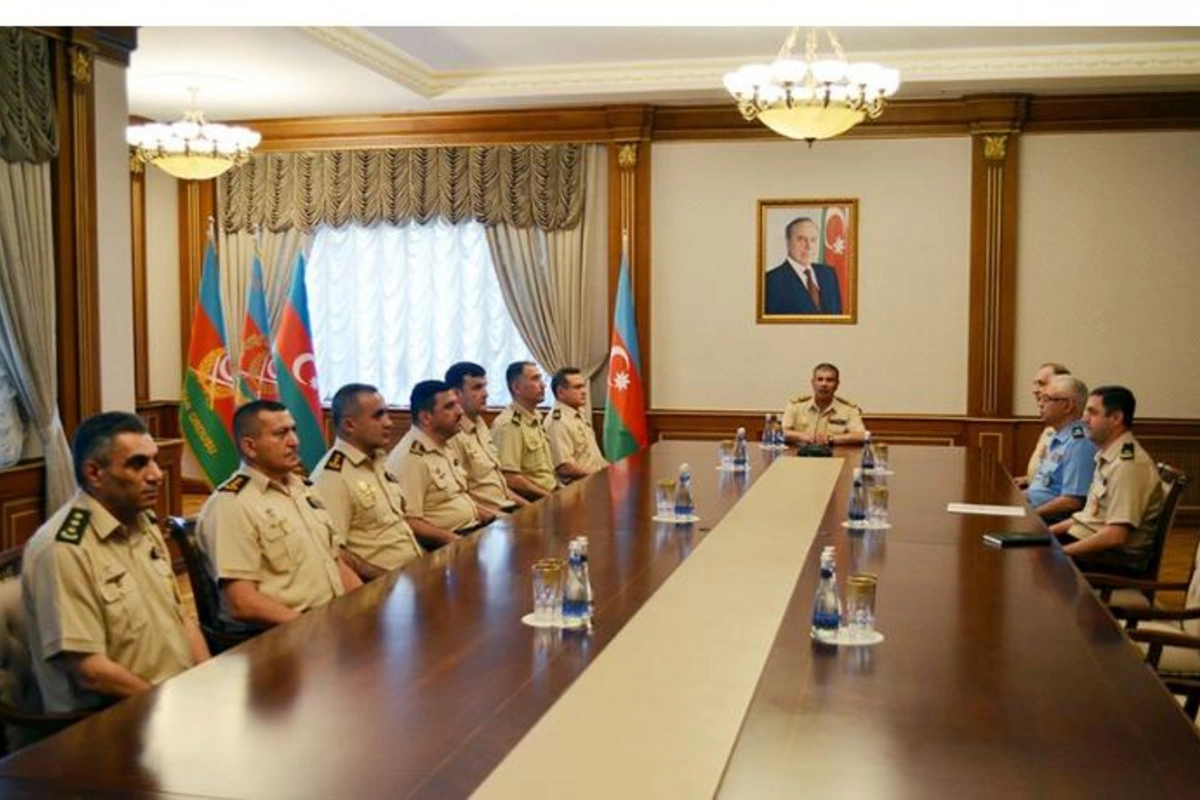 Prezidentin təltif etdiyi hərbçilərə ali hərbi rütbələr təqdim edildi