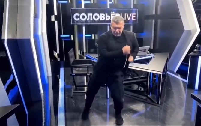 Solovyovu kim dingildədir? Solovyovu kim dingildədir?